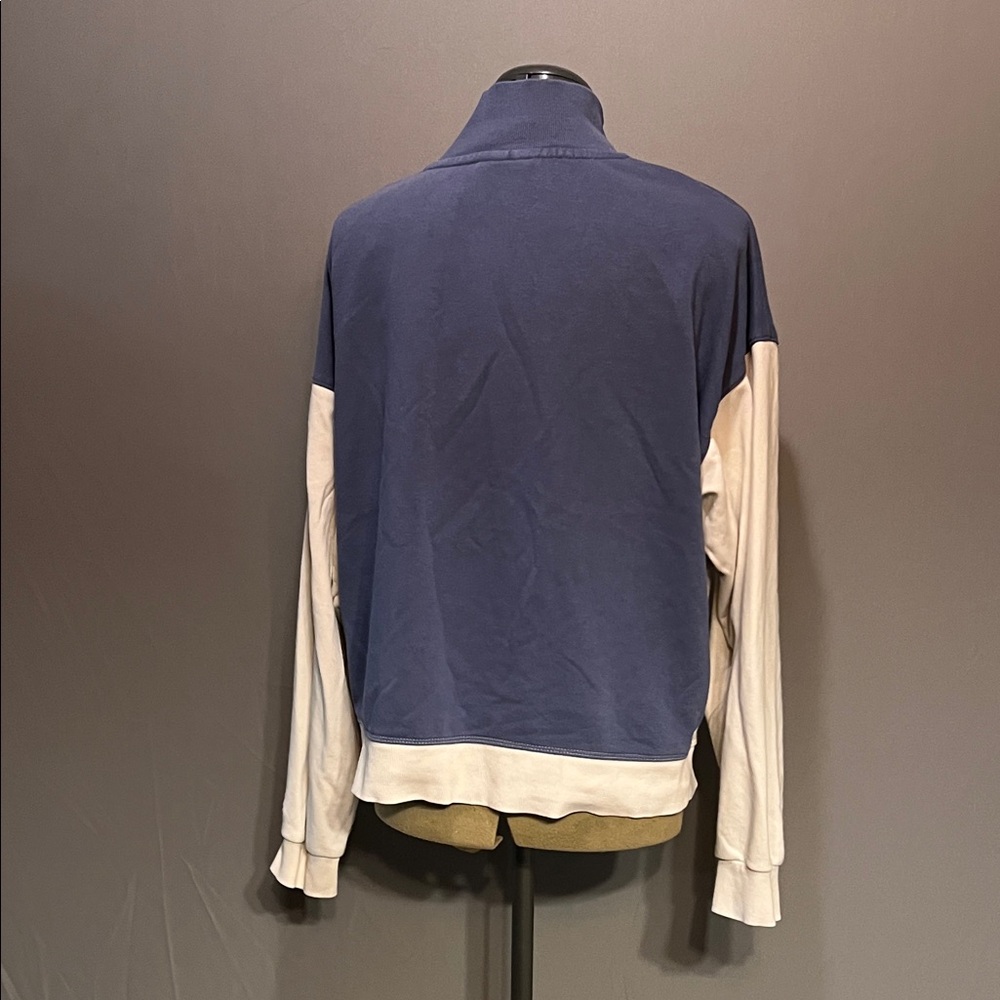 Champion Women’s Large 1/4 Zip Pullover | Navy & Cream Colorblock - Picture 5 of 7